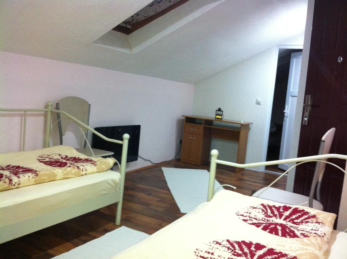 Pansion Zeyno Hotel Sarajevo Habitación foto